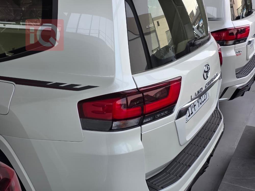 تويوتا لاندكروزر